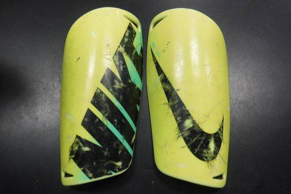 Used Nike Mercurial Size Small Slip In Shin Guards