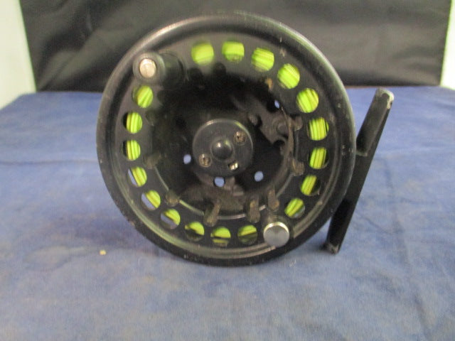 Load image into Gallery viewer, Used DFT 5/6/7 wt. Fly Fishing Reel w/ Line
