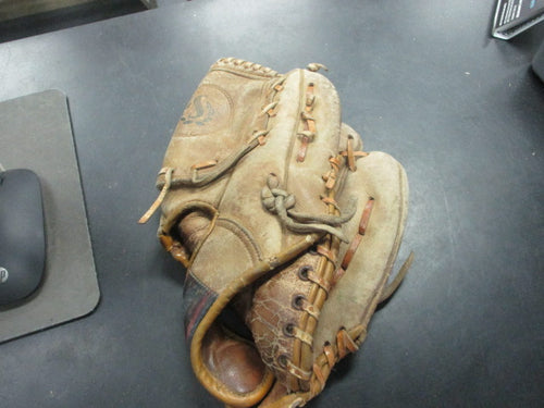 Vintage Spalding Carl Yastrzemski Leather Baseball Glove