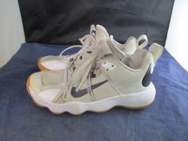 Load image into Gallery viewer, Used Nike React HyperSet Court Shoes Youth Size 5.5 - worn
