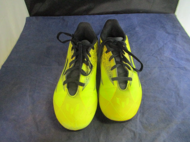 Load image into Gallery viewer, Used Adidas Messi Soccer Cleats Youth Size 4.5
