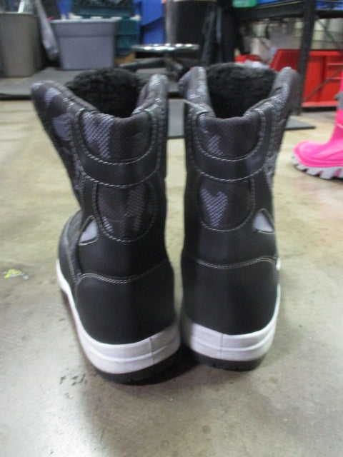 Used Snow Boots Youth Size Boys 5