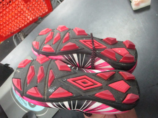 Used Umbro Soccer Cleats Size 8K