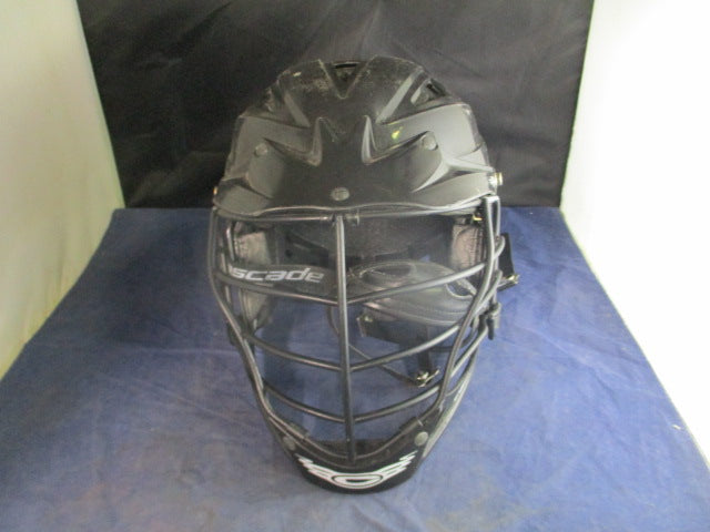 Load image into Gallery viewer, Used Cascade CPV-R Lacrosse Helmet w/ Chinstrap Size XXS
