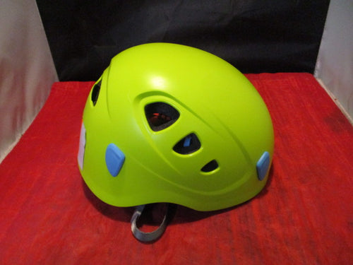 Used Petzl Picchu Youth Climbing/Clycing Helmet