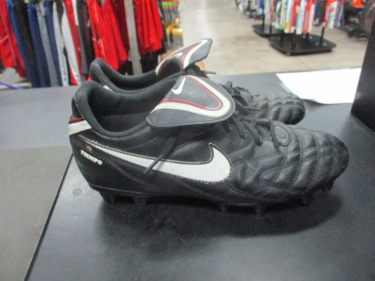 Used Nike Tiempo SZ 8 Soccer Cleats