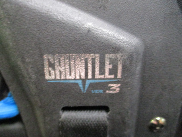 Load image into Gallery viewer, Used Champro Gauntlet III Football Shoulder Pads Size XL
