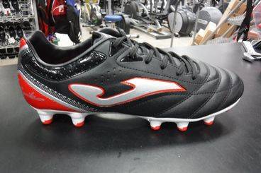 Load image into Gallery viewer, New Joma Aguila Adult  Soccer Cleats Size 9.5
