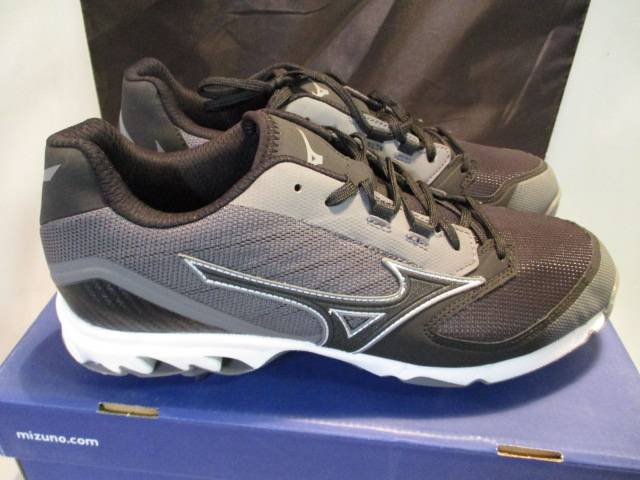 Load image into Gallery viewer, New Mizuno 9-Spike Dominant 2 Metal Baseball Cleats Size 13
