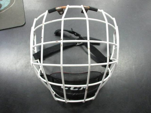 Used CCM FM580 Hockey Mask