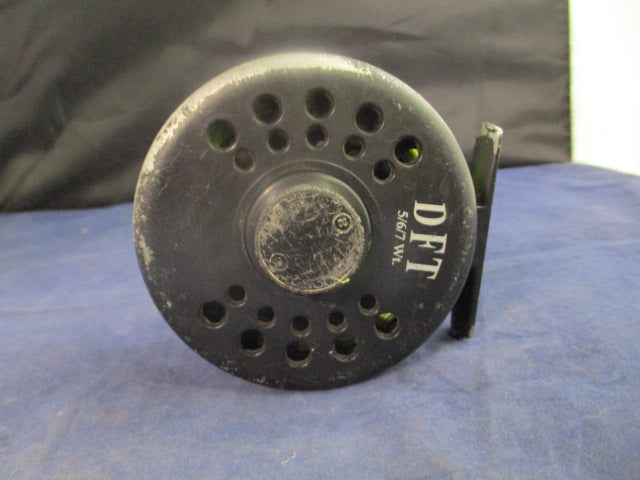 Load image into Gallery viewer, Used DFT 5/6/7 wt. Fly Fishing Reel w/ Line
