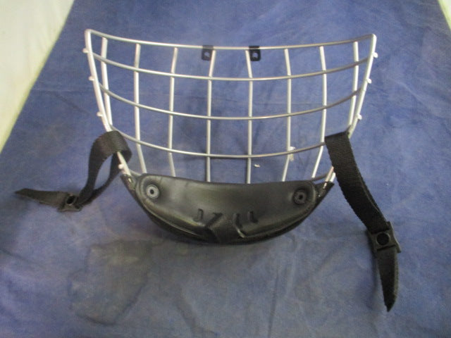 Load image into Gallery viewer, Used CCM FM50 Hockey Face Mask Size Medium
