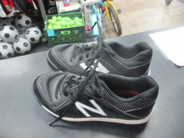 Load image into Gallery viewer, Used New Balance Cleats Size 2
