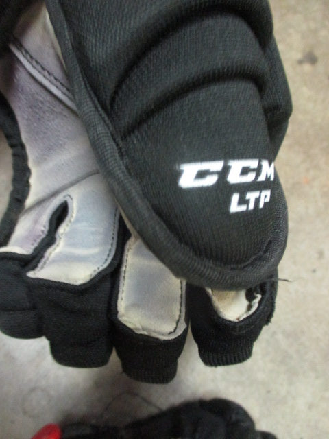 Load image into Gallery viewer, Used CCM 10&quot; Hockey Gloves

