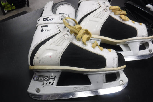 Used CCM Tacks 595 Size 4 Hockey Skates