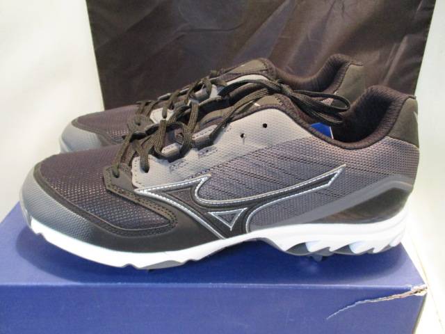 Load image into Gallery viewer, New Mizuno 9-Spike Dominant 2 Metal Baseball Cleats Size 14

