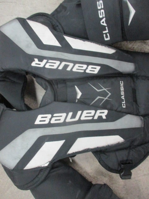 Used Bauer Classic Goalie Chest Protector Junior Large (Has Wear On Elbows)