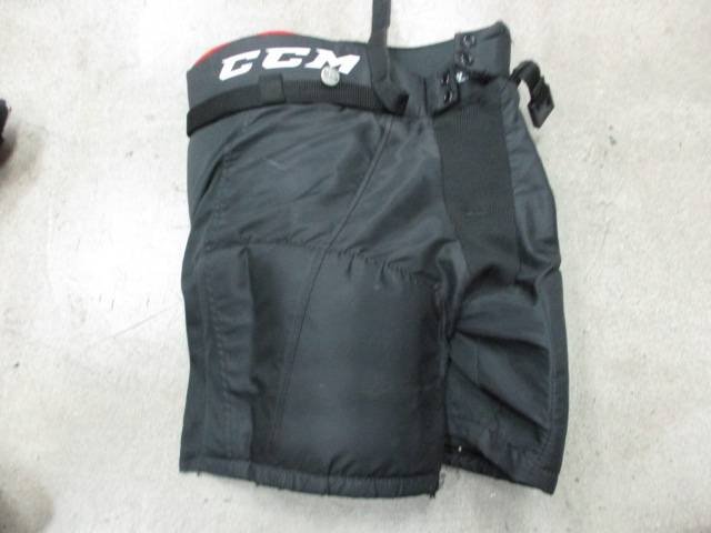 Load image into Gallery viewer, Used CCM Hockey Breezers Size Youth Medium
