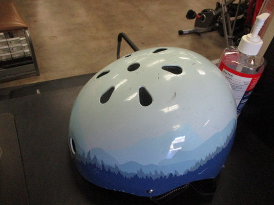 Used Nutcase Skate/Bike Helmet Size Small