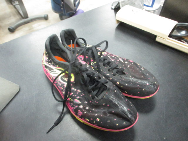 Load image into Gallery viewer, Used Puma Track Spikes Size 5.5
