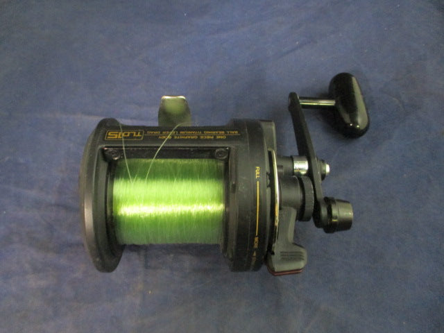 Load image into Gallery viewer, Used Shimano TLD15 Triton Level Drag Reel w/ Line
