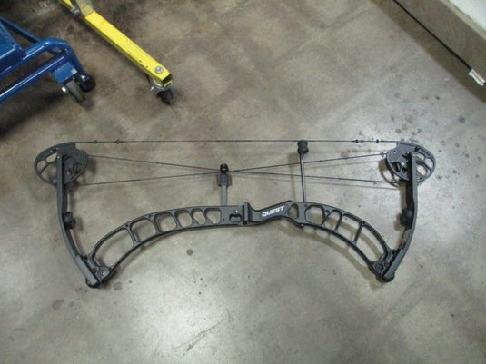 Used Quest Thrive Built Better Compound Bow 70 lbs - RH