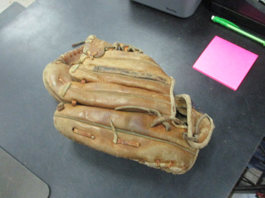Vintage Spalding Whitey Ford Leather Baseball Glove