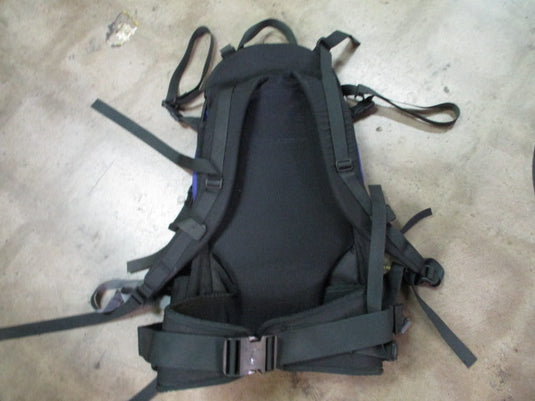 Used Osprey Zephyr Hiking Bakpack Size Large