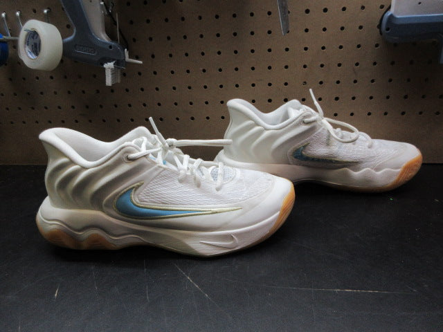 Load image into Gallery viewer, Used Nike Giannis Immortality Basketball Shoes - Size 8
