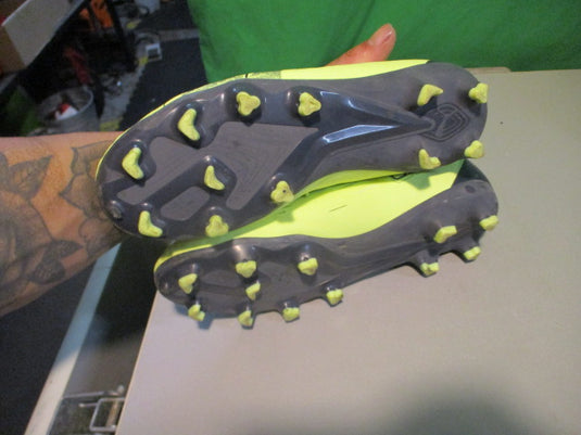 Used Puma Ultra Size 4C Soocer Cleats