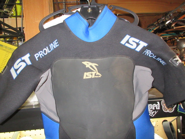 Load image into Gallery viewer, Used IST Proline Shorty Wetsuit - Large
