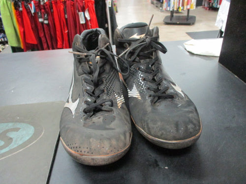 Used Mizunio Wave Lightrevo Size 8 Cleats