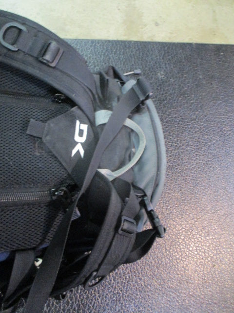 Load image into Gallery viewer, Used Dankine Poacher Camping/Hiking Backpack
