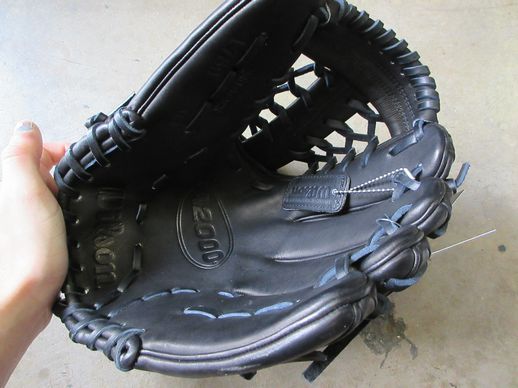 Load image into Gallery viewer, New Wilson A2000 Classic 1789 11.5" Infield  Leather Glove - RHT
