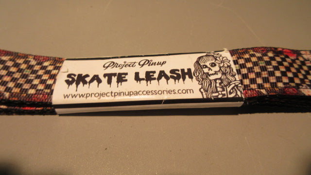 Load image into Gallery viewer, Project Pin Up Skate Leash
