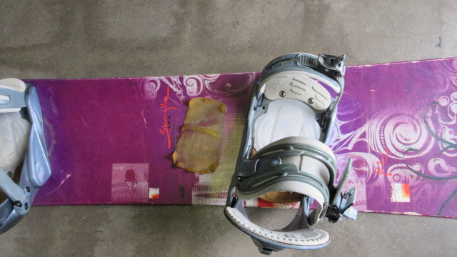 Load image into Gallery viewer, Used K2 Skyla Snowboard w/ K2 Bindings - 150 cm - small wear
