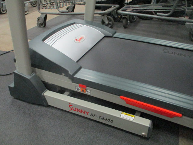 Load image into Gallery viewer, Used Sunny Fitness SF-T4400 Folding Treadmill w/ Manual Incline
