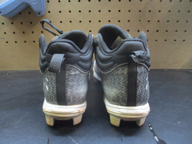 Load image into Gallery viewer, Used Under Armour Spotlight Football Cleats - Size Youth 4
