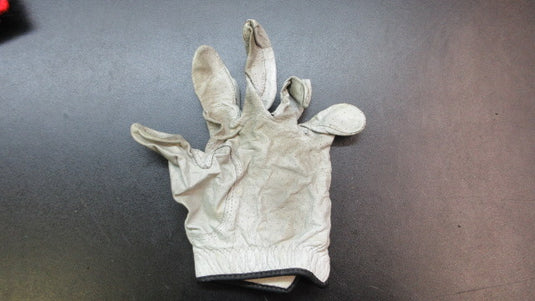 Used Taylormade Golf Glove - Size Medium - LH