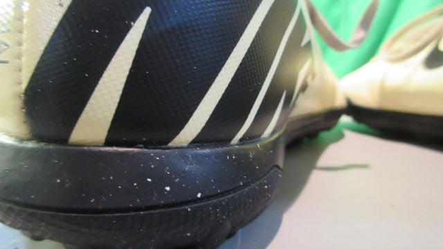 Load image into Gallery viewer, Used Nike Mercurial Superfly 9 Club Youth 2.5Y Indoor Soccer Turf Cleats
