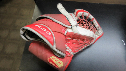 Used CCM Extreme Flex 400 Goalie Catch Glove - Intermediate