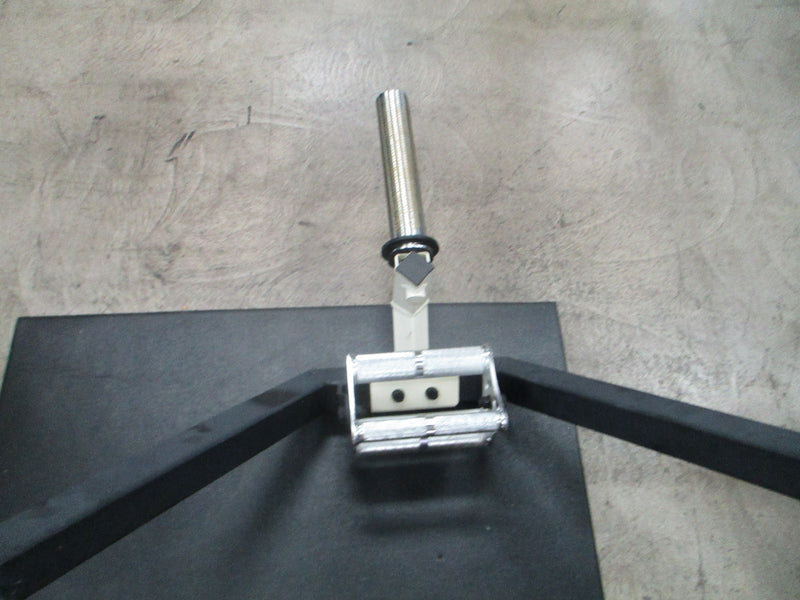 Load image into Gallery viewer, Used Archon 64&quot; 65 lb Multi Grip Trap Bar
