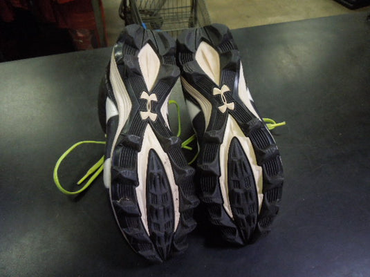 Used Under Armour Men's Crusher RM Football Cleats Size 3.5 (Front Is Splitting)