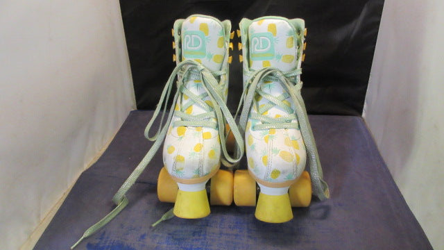 Load image into Gallery viewer, Used Roller Derby Candi Grl Lucy Roller Skates Youth Size 12 - 2 - small wear
