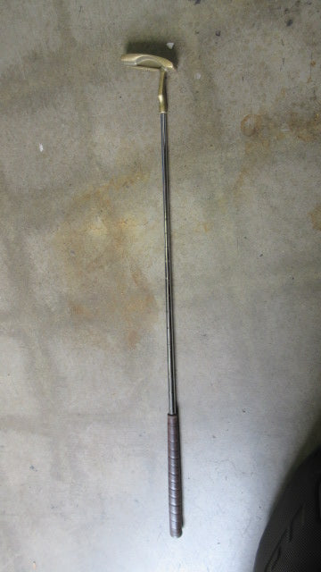 Load image into Gallery viewer, Used MacGregor by Nicklaus Model 207 36&quot; Putter - RH
