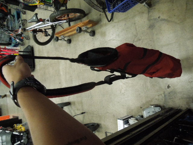 Load image into Gallery viewer, Used Titleist Sunday Golf Carry Bag in Red

