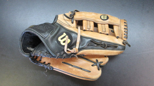 Used Wilson A2000 Pro Stock 1955 12.5