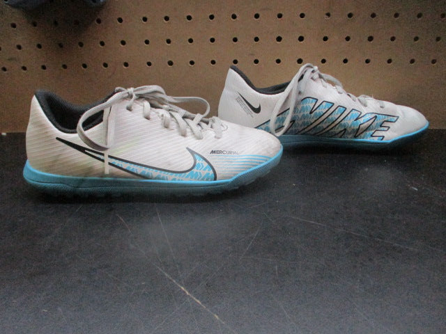 Load image into Gallery viewer, Used Nike Mercurial Vapor 15 Club Indoor Soccer Cleats - Size Youth 2
