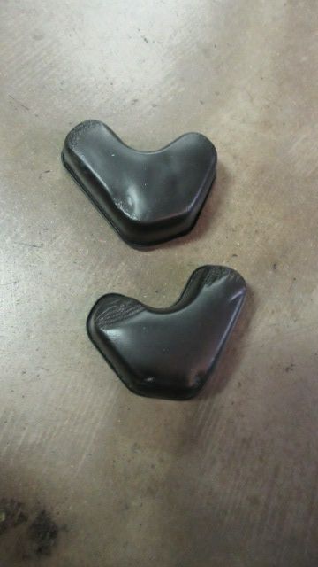 Load image into Gallery viewer, Schutt DNA Football Helmet Jaw Pads - Black ( 1-1/8&quot;)
