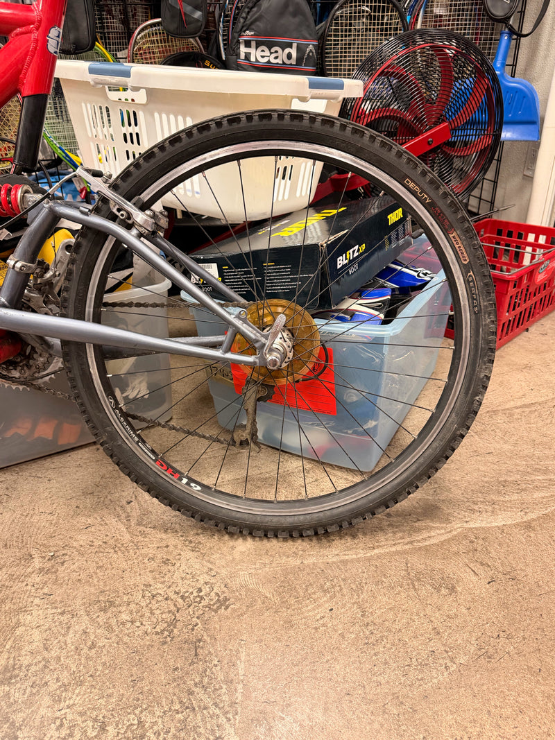 Load image into Gallery viewer, Used Mongoose Zero G Pro 24 Speed Full Suspension Mountain Bike
